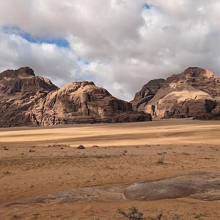 Caesar Desert Camp Wadi Rum Buitenkant foto