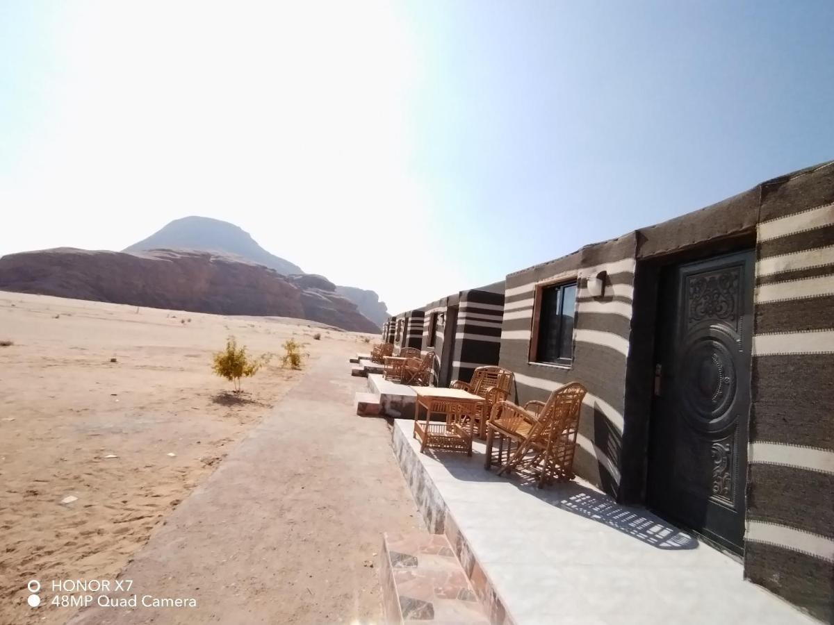 Caesar Desert Camp Wadi Rum Buitenkant foto