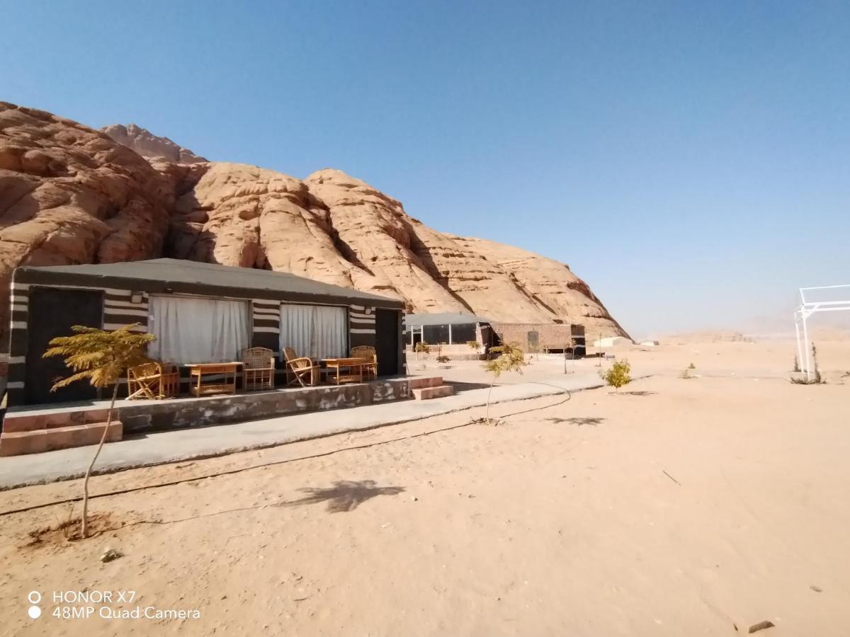 Caesar Desert Camp Wadi Rum Buitenkant foto