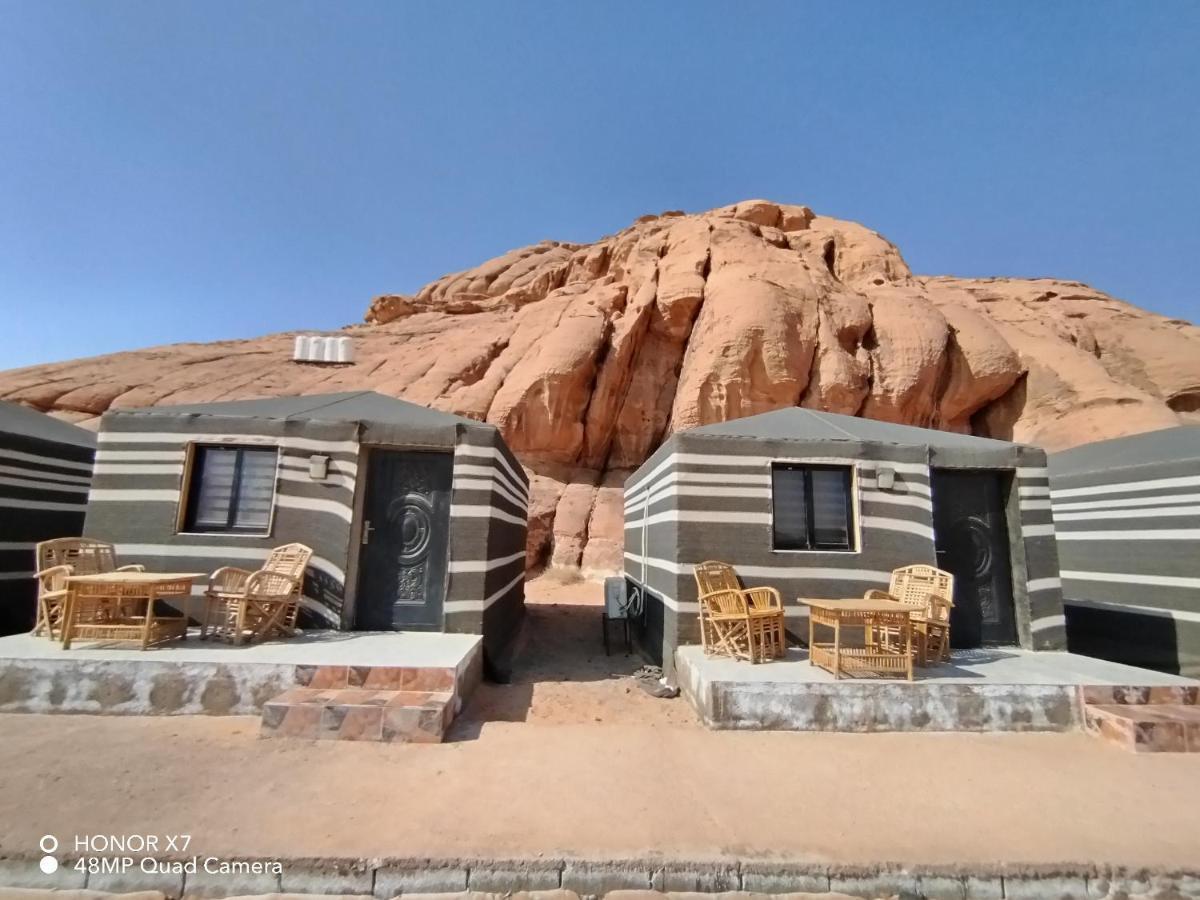 Caesar Desert Camp Wadi Rum Buitenkant foto